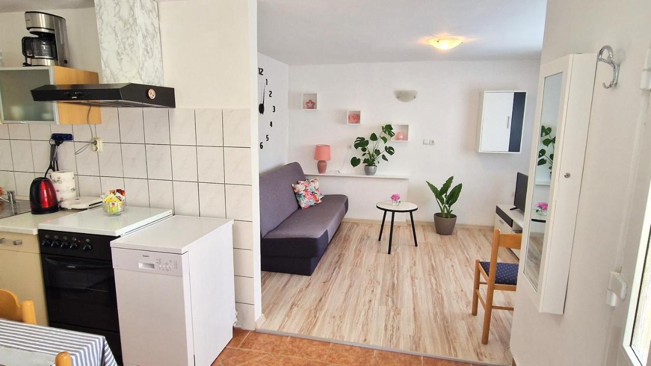 Apartment Jagoda Veglia Exterior foto